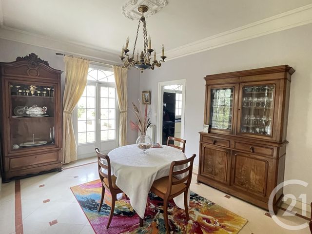 Maison à vendre - 9 pièces - 232,18 m2 - St Remy Les Chevreuse - 78 - ILE-DE-FRANCE