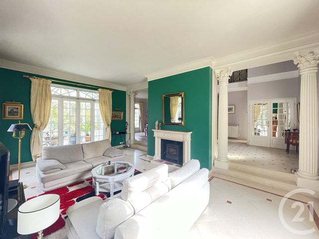 Maison à vendre - 9 pièces - 232,18 m2 - St Remy Les Chevreuse - 78 - ILE-DE-FRANCE