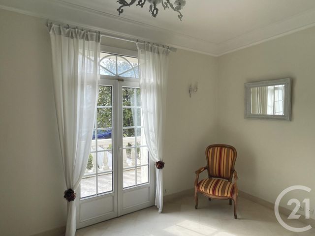 Maison à vendre - 9 pièces - 232,18 m2 - St Remy Les Chevreuse - 78 - ILE-DE-FRANCE