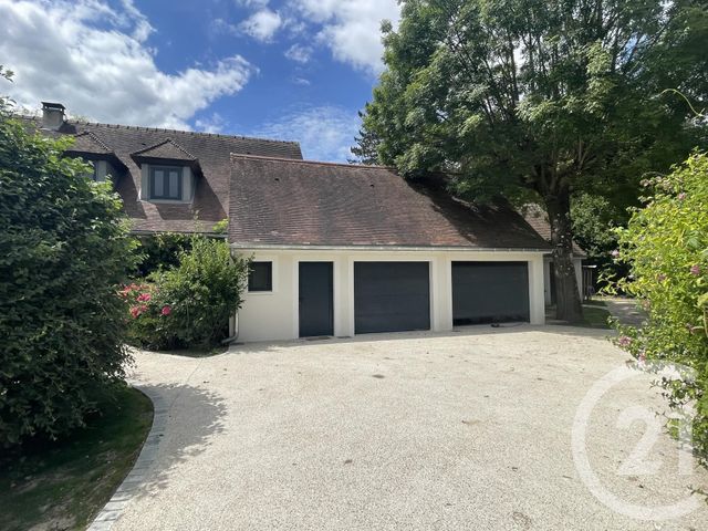 Afficher la photo en grand Maison à vendre - 9 pièces - 224 m2 - Dampierre En Yvelines - 78 - ILE-DE-FRANCE