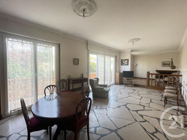 Afficher la photo en grand Maison à vendre - 7 pièces - 160 m2 - St Remy Les Chevreuse - 78 - ILE-DE-FRANCE