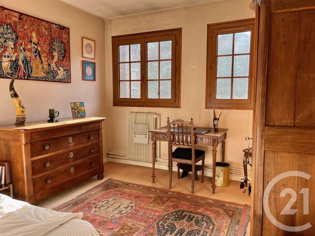 Afficher la photo en grand Maison à vendre - 9 pièces - 202 m2 - St Remy Les Chevreuse - 78 - ILE-DE-FRANCE